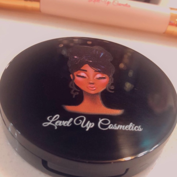 COPY - Bronze Highlighter/ Bronzer - Picture 3 of 3